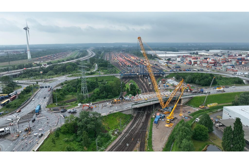 Luftaufnahme der Brücke aus Köhlbrandbrücke